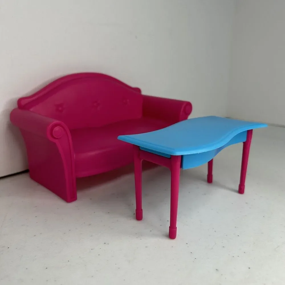 Lot Of 2009 Mattel Doll Furniture‎ Pink Couch And Blue Coffee Table